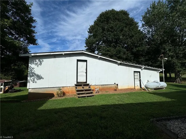 $189,900 | 11684 Austin Traphill Road, Traphill, NC 28685