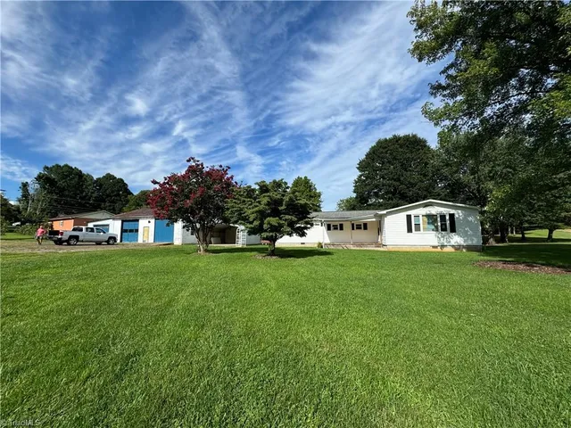 $189,900 | 11684 Austin Traphill Road, Traphill, NC 28685