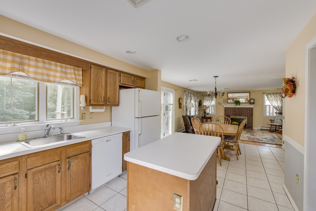 11 Reed Bent Road Rockland, MA 02370 - Photo 5 of 26 Gallery Image 5