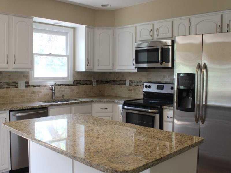 9904 Mapleton Court Fishers, IN 46037 - Photo 6 of 23 Gallery Image 6