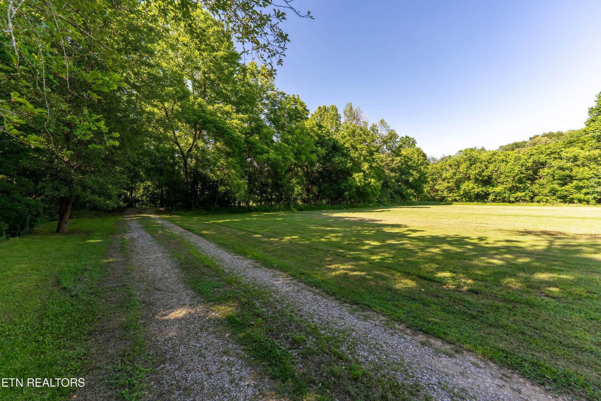 1921 Sockless Road Dandridge, TN 37725 - Photo 15 of 17 Gallery Image 15