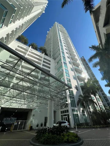 $3,400 | 31 Southeast 5th Street, Unit 3308, Miami, FL 33131