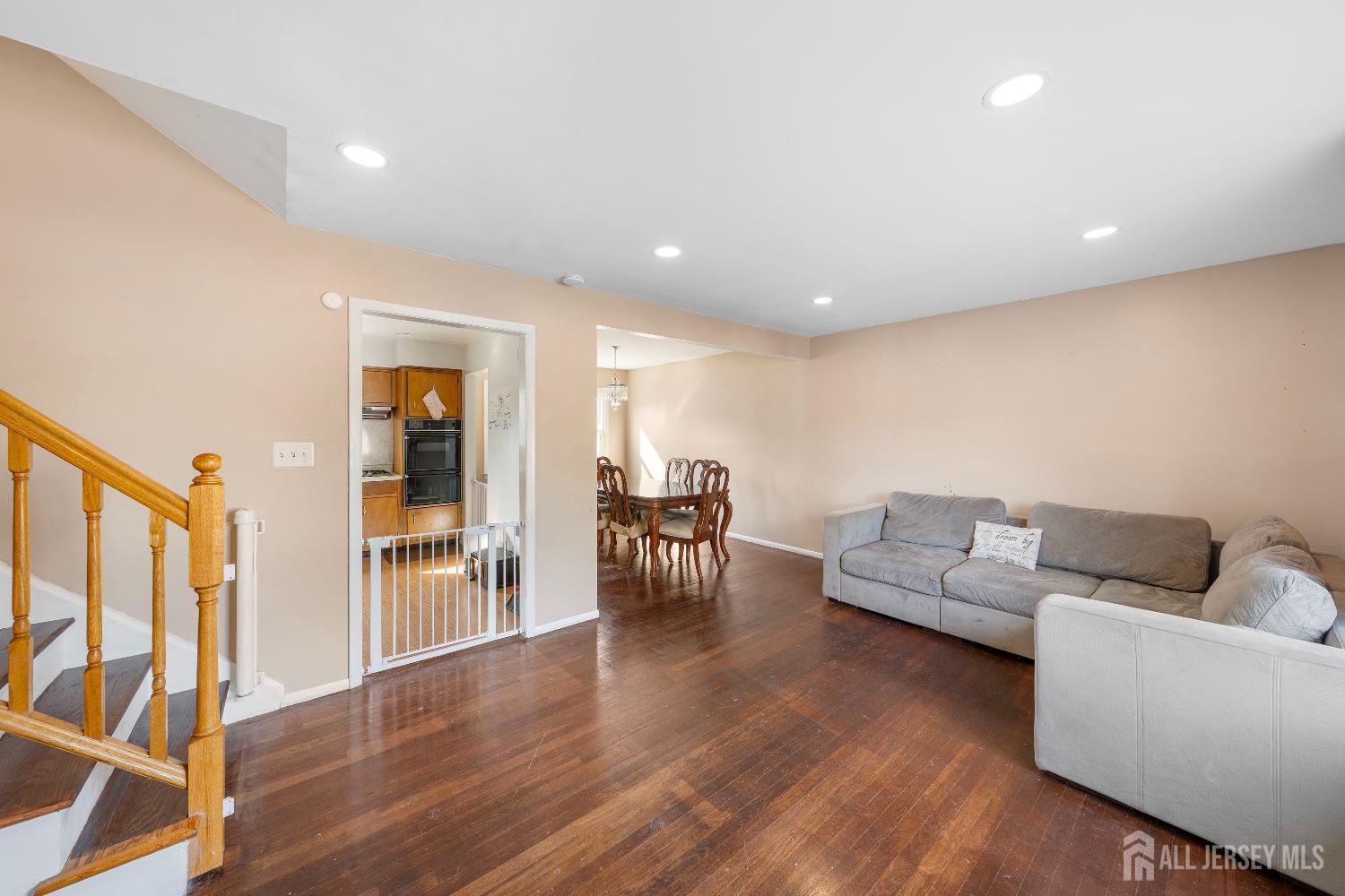 4 Estok Road Edison, NJ 08817 - Photo 4 of 22