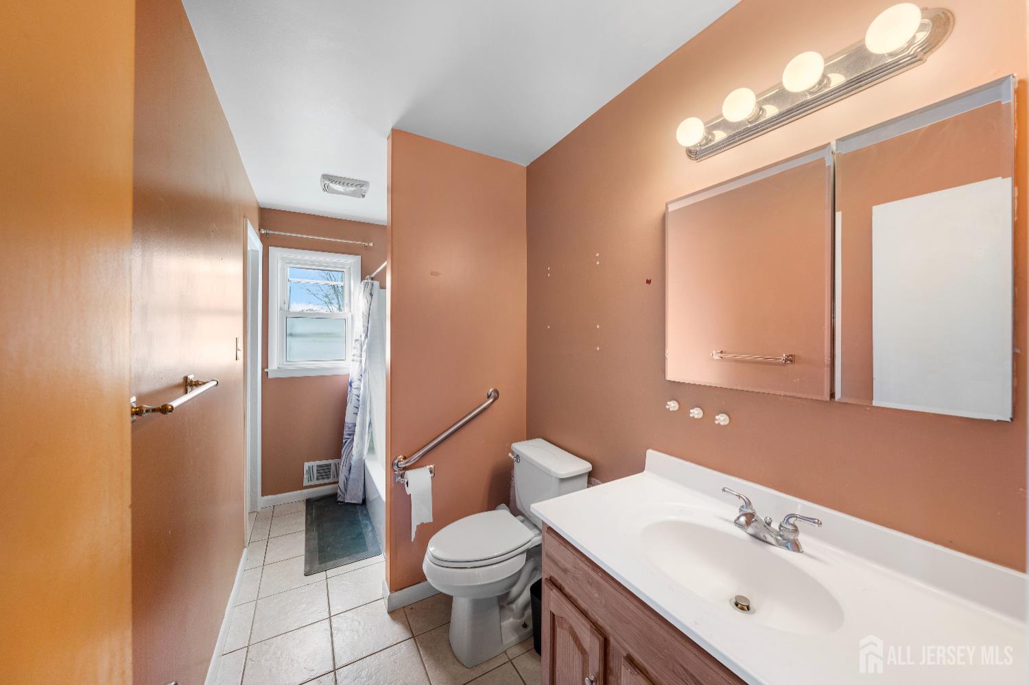 4 Estok Road Edison, NJ 08817 - Photo 10 of 22