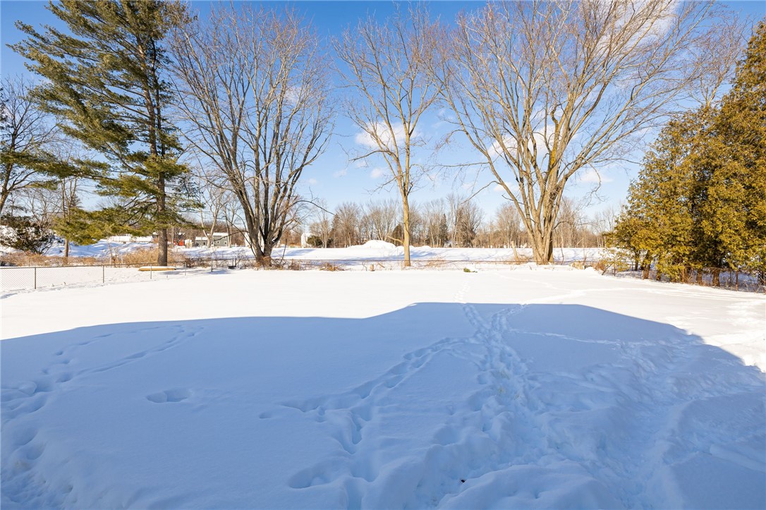 928 Plank Road Penfield, NY 14526 - Photo 21 of 22
