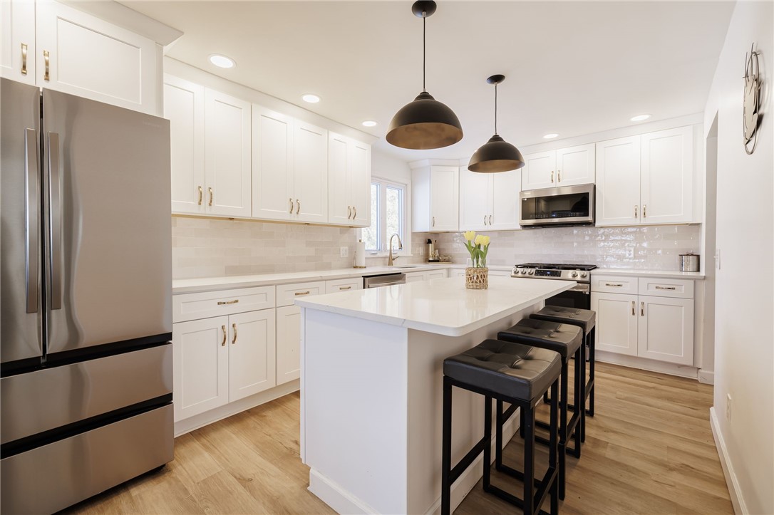 928 Plank Road Penfield, NY 14526 - Photo 9 of 22