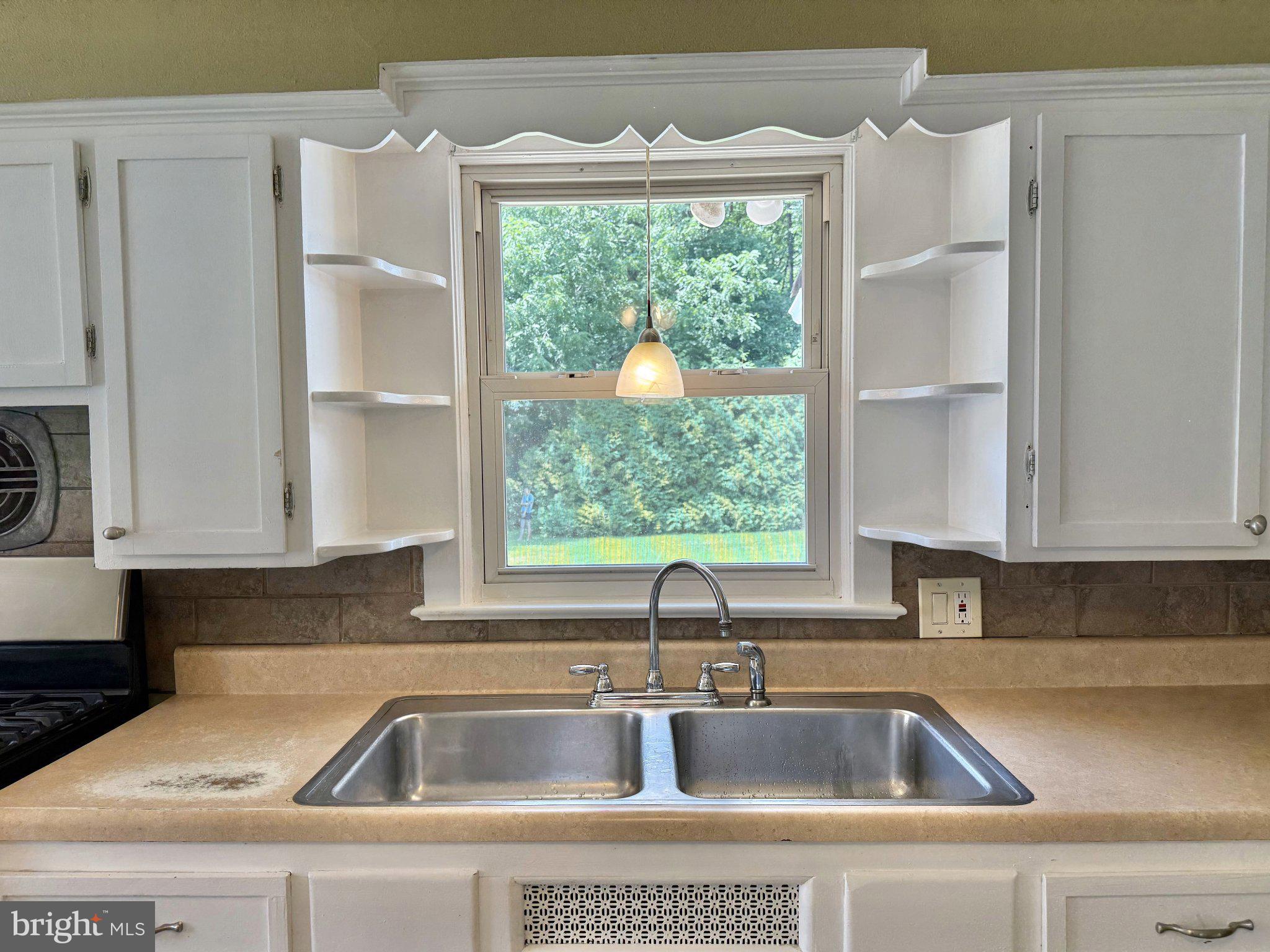 61 Colson Avenue Hamilton, NJ 08610 - Photo 14 of 29 Bright kitchen with garden view.