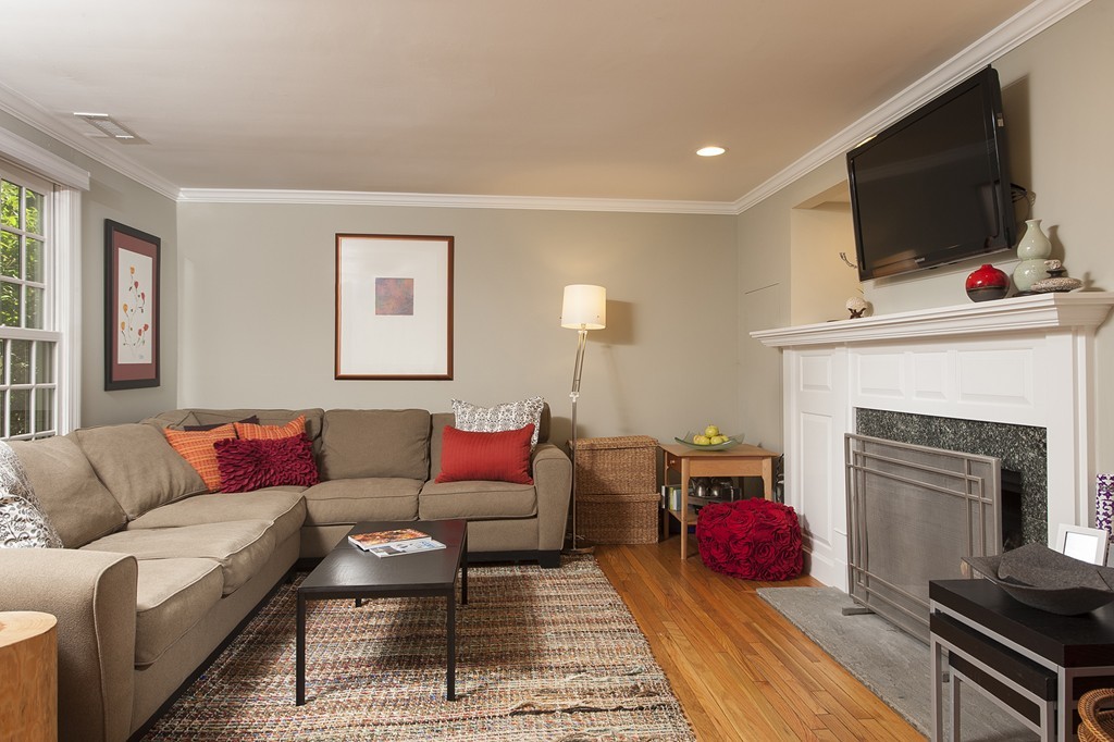 61 Jericho Road, Unit 61 Weston, MA 02493 - Photo 2 of 6