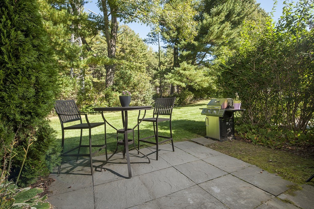 61 Jericho Road, Unit 61 Weston, MA 02493 - Photo 6 of 6