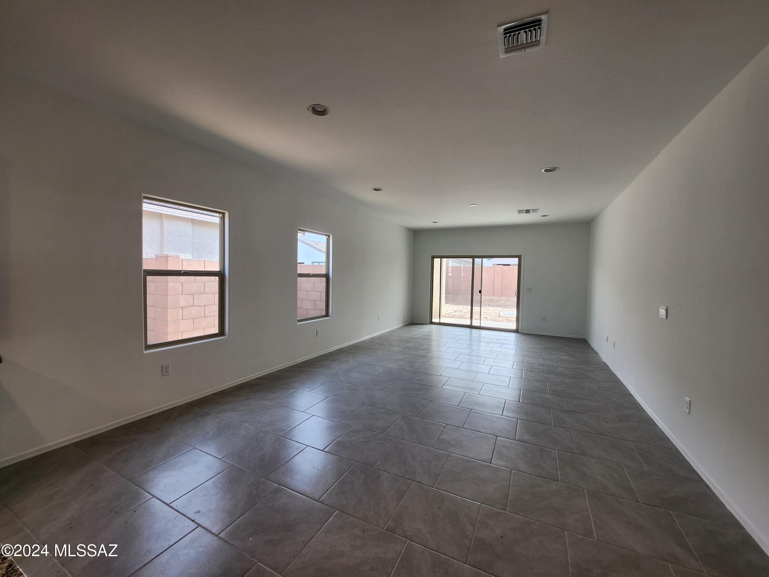 12536 West Barnett Road Marana, AZ 85653 - Photo 10 of 41