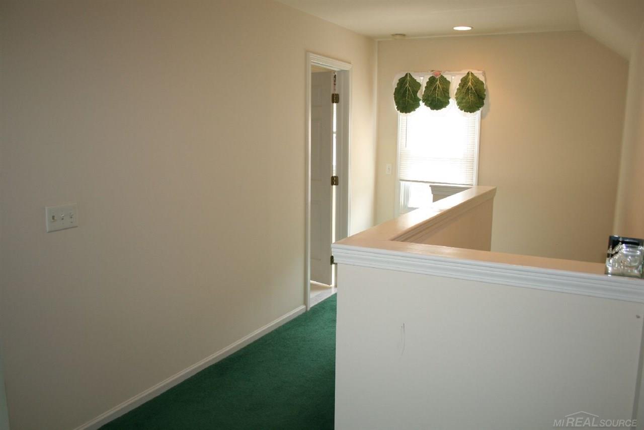 359 Ridgemont Road Grosse Pointe Farms, MI 48236 - Photo 13 of 19
