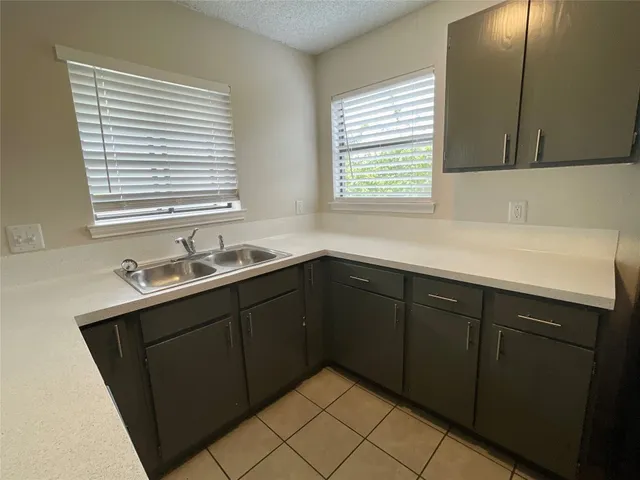 $1,050 | 3707 Buffalo Springs Trail, Unit 301, Georgetown, TX 78628