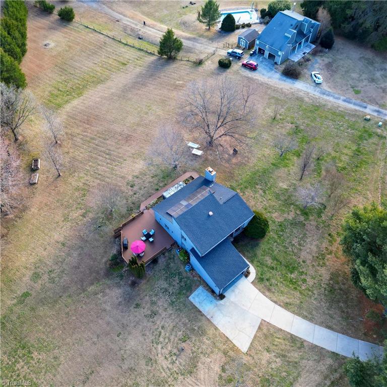 6106 Pintail Court Oak Ridge, NC 27310 - Photo 2 of 26