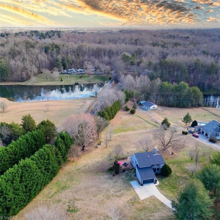 6106 Pintail Court Oak Ridge, NC 27310 - Photo 3 of 26