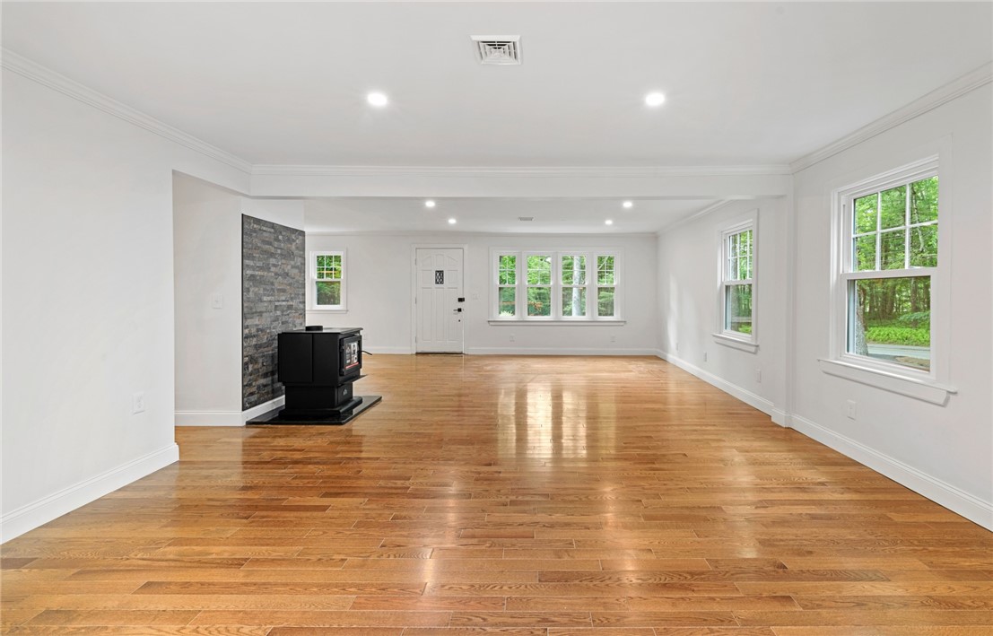 340 Pine Orchard Road Glocester, RI 02814 - Photo 8 of 40