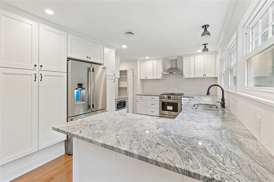 340 Pine Orchard Road Glocester, RI 02814 - Photo 9 of 40