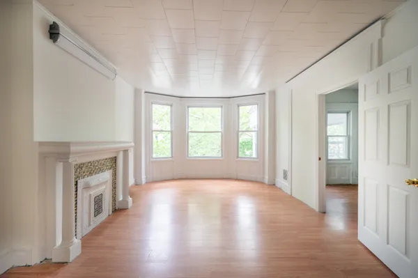 $3,100 | 66 Van Reipen Avenue, Unit 2, Jersey City, NJ 07306