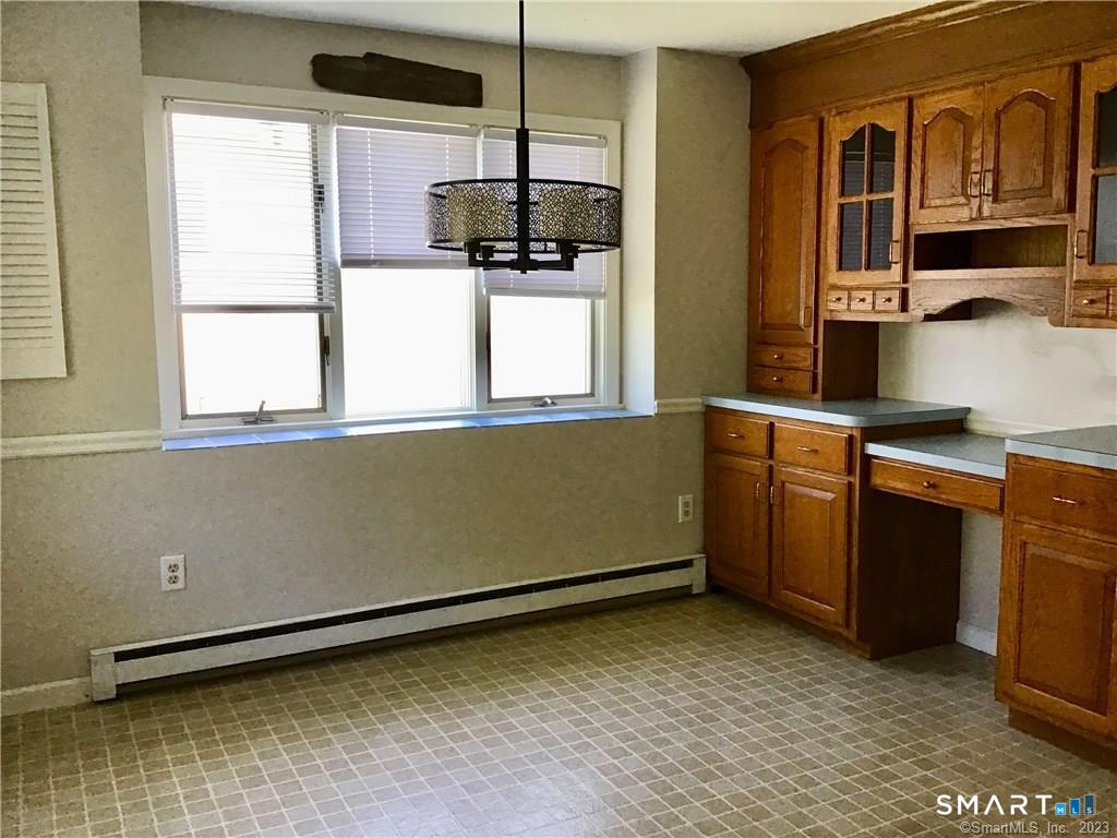 8 Arcadia Road East Lyme, CT 06357 - Photo 2 of 17 Gallery Image 2