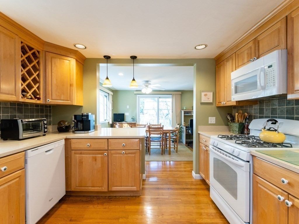 17 Payson Road Brookline, MA 02467 - Photo 9 of 42