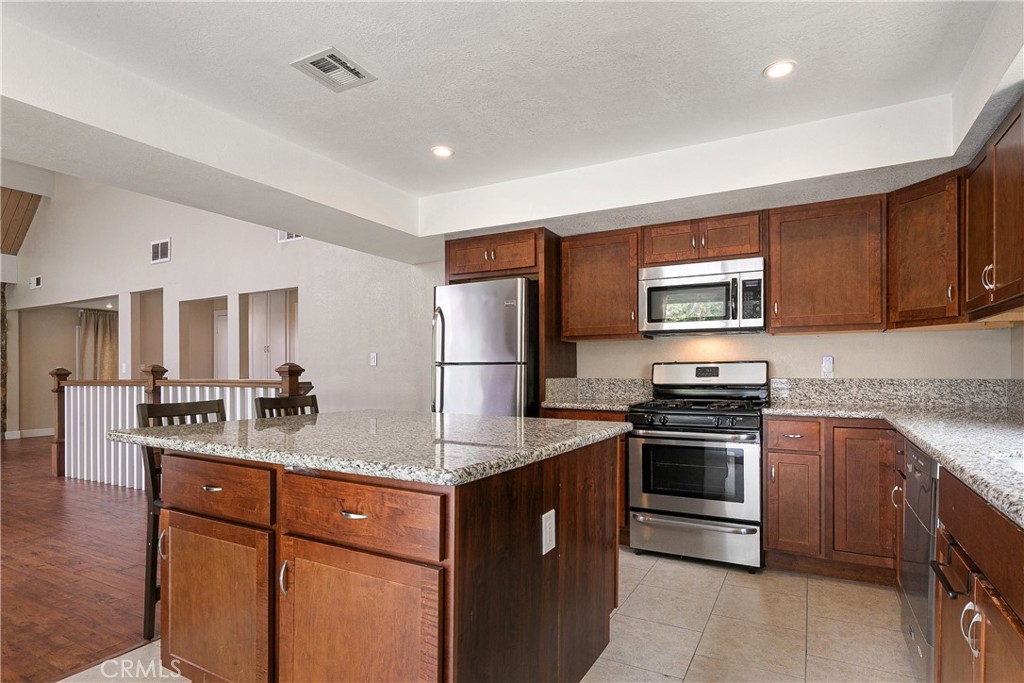 263 Golf Course Road Lake Arrowhead, CA 92352 - Photo 11 of 35