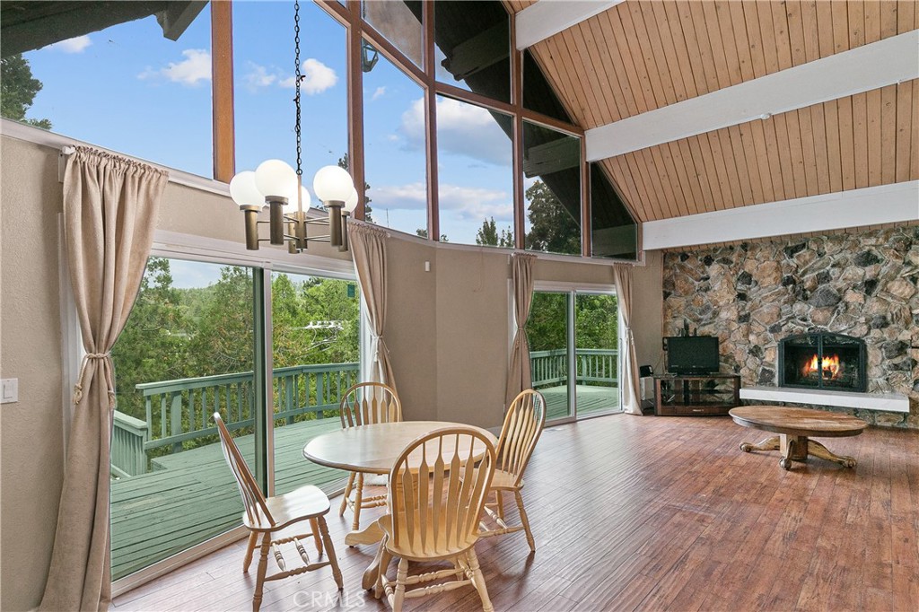 263 Golf Course Road Lake Arrowhead, CA 92352 - Photo 5 of 35