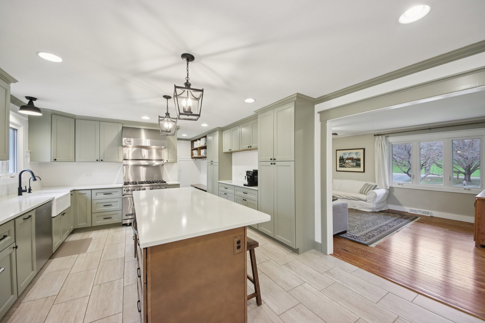 3720 Great Hill Road Crystal Lake, IL 60012 - Photo 13 of 39