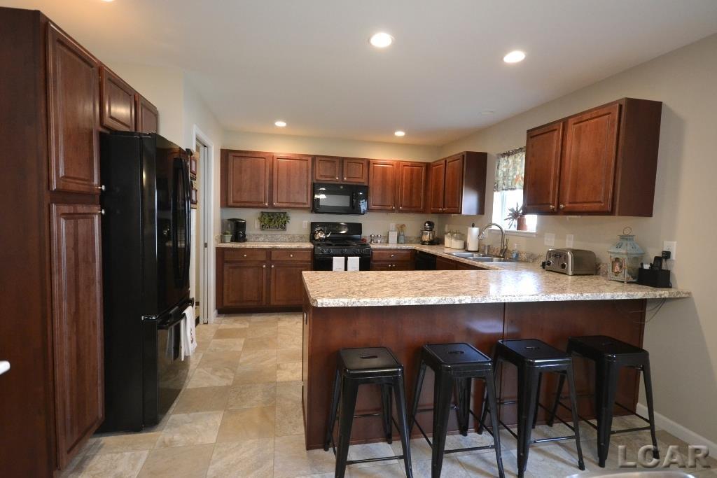 548 Ridge Lane Tecumseh, MI 49286 - Photo 12 of 40 50171384-84b2a4ad-61f7-488e-a45a-be7563438133.JPG