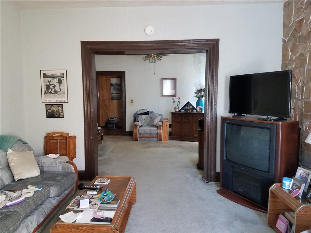 175 Laban Street Providence, RI 02909 - Photo 4 of 12 Gallery Image 4