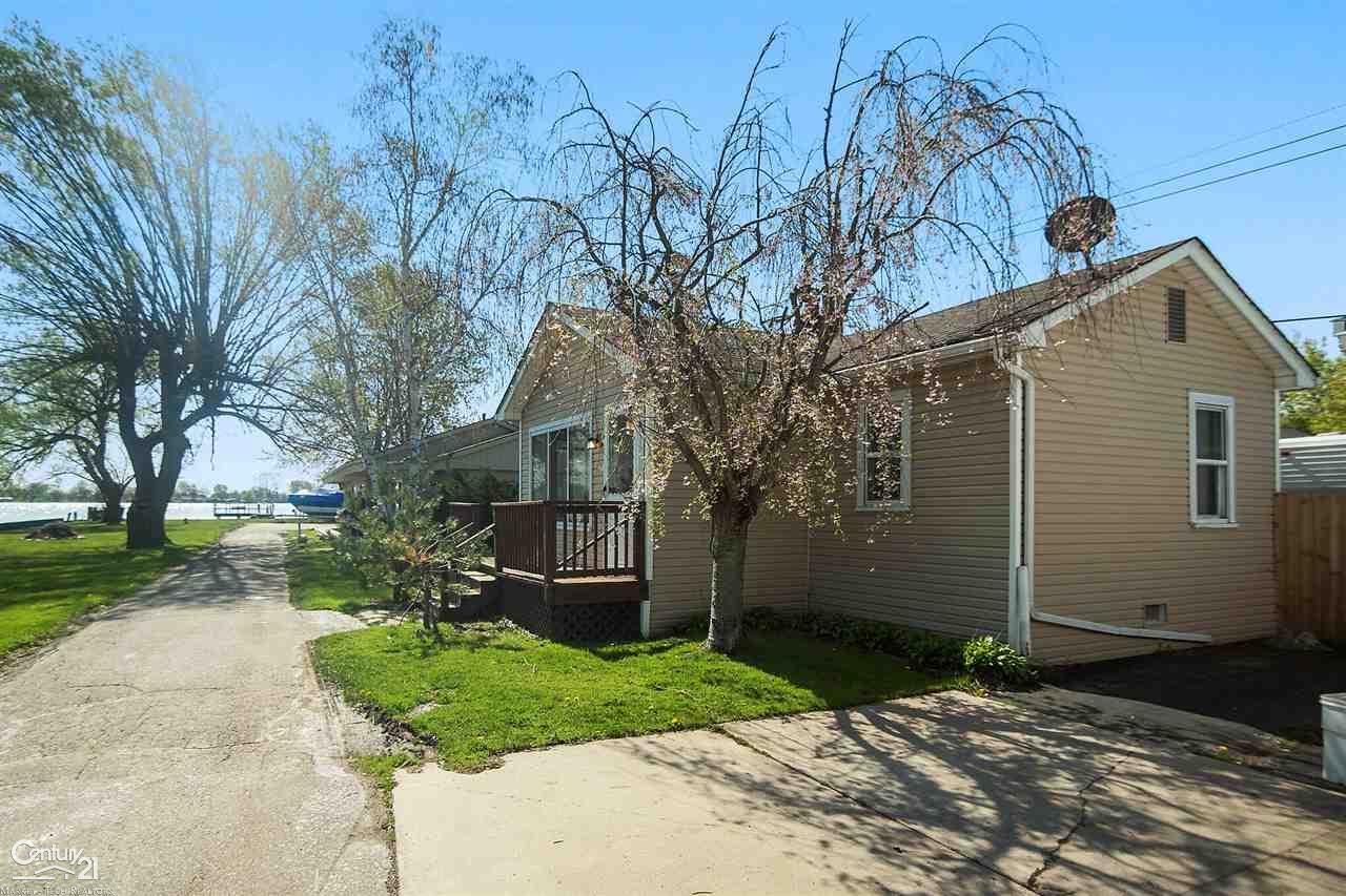 9239 North River Road Algonac, MI 48001 - Photo 17 of 51