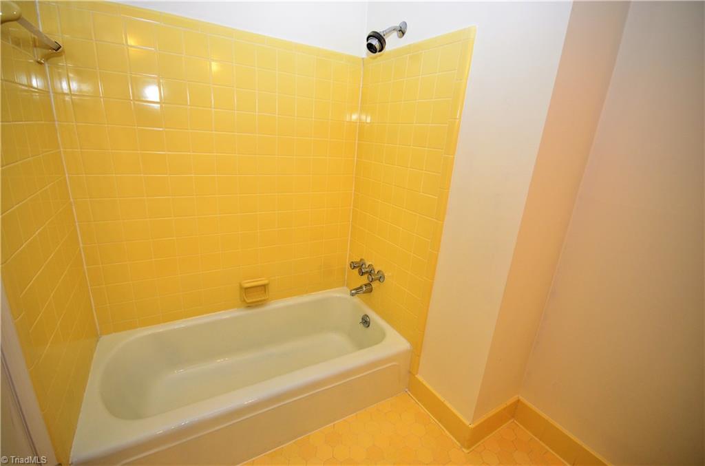 5605 Wayne Road Greensboro, NC 27407 - Photo 24 of 28 Gallery Image 24