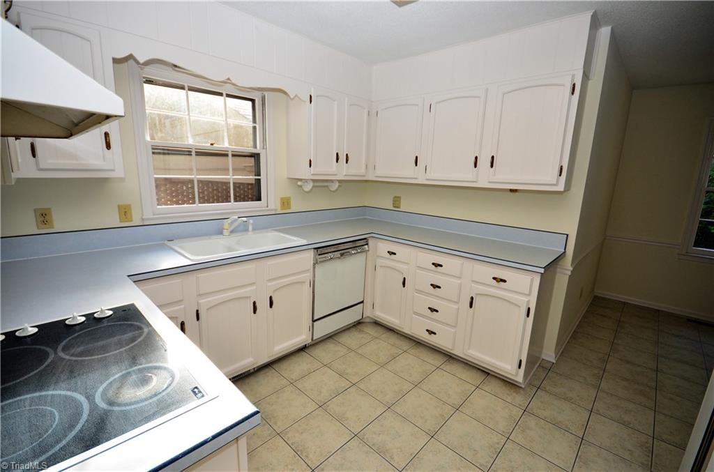 5605 Wayne Road Greensboro, NC 27407 - Photo 8 of 28 Gallery Image 8