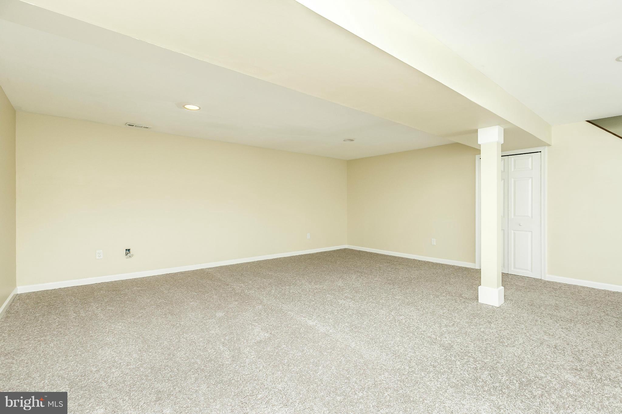 601 Nollmeyer Road Baltimore, MD 21220 - Photo 19 of 30 Family Room