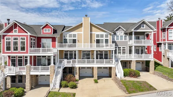 $319,900 | 308 Pelican Way, Grafton, IL 62037