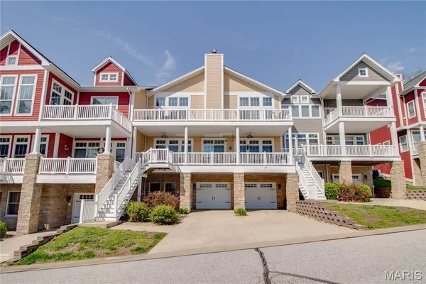 $319,900 | 308 Pelican Way, Grafton, IL 62037