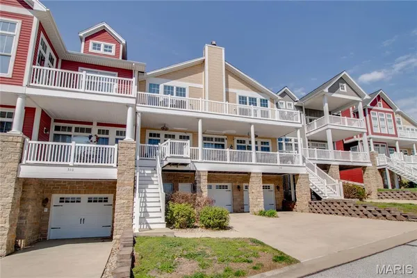 $319,900 | 308 Pelican Way, Grafton, IL 62037