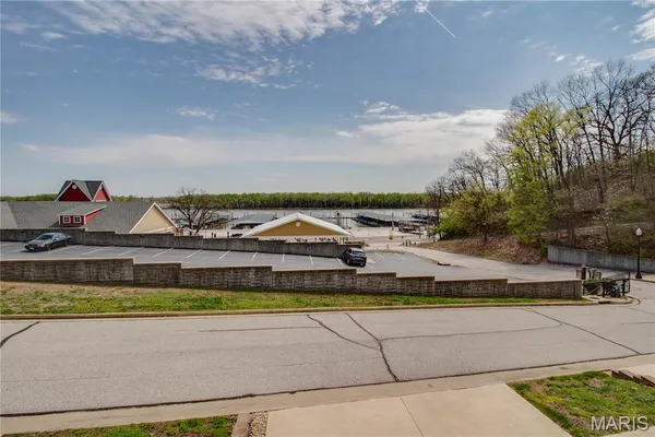 $319,900 | 308 Pelican Way, Grafton, IL 62037