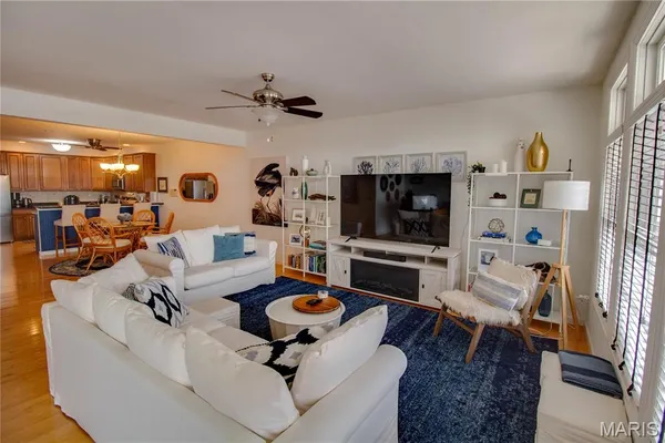 $319,900 | 308 Pelican Way, Grafton, IL 62037