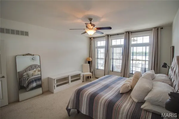 $319,900 | 308 Pelican Way, Grafton, IL 62037