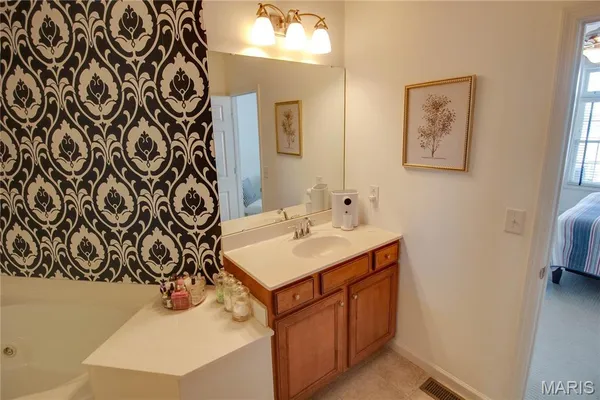 $319,900 | 308 Pelican Way, Grafton, IL 62037