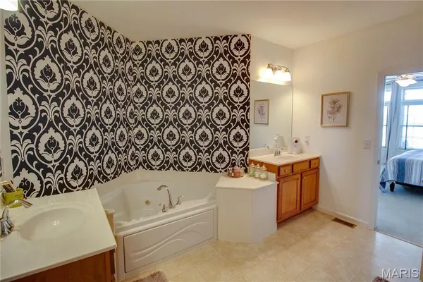 $319,900 | 308 Pelican Way, Grafton, IL 62037