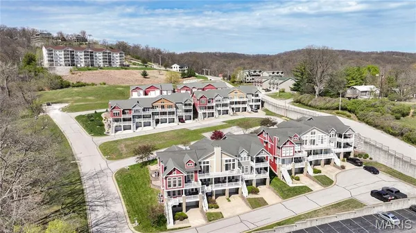 $319,900 | 308 Pelican Way, Grafton, IL 62037