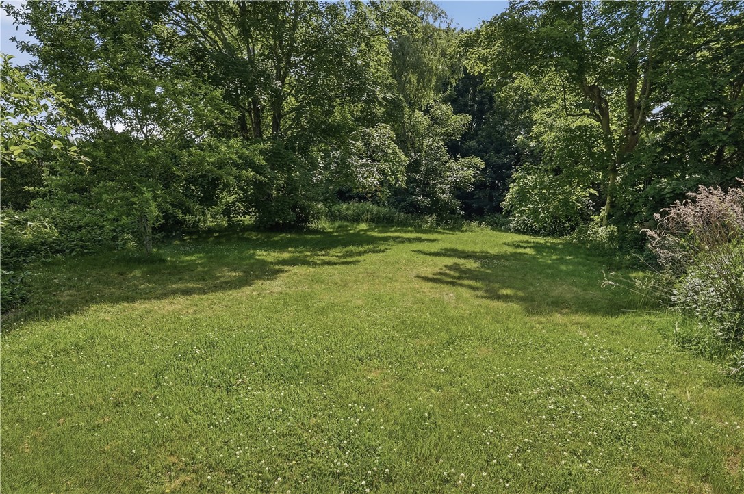 10 Hobart Street Westerly, RI 02891 - Photo 5 of 44