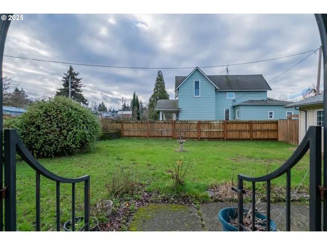 $352,000 | 905 Ash Street, Brownsville, OR 97327