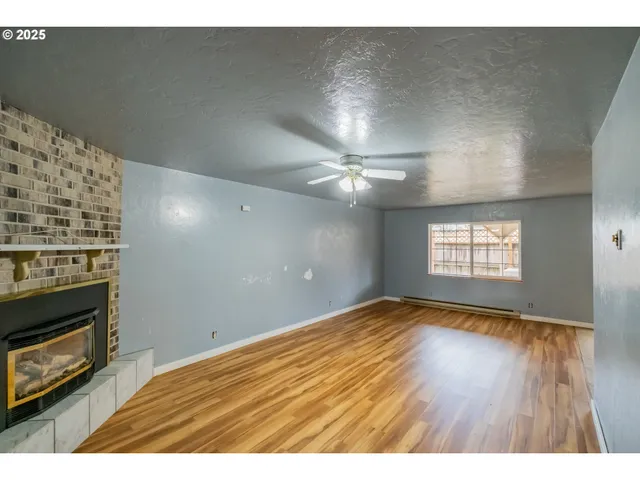 $352,000 | 905 Ash Street, Brownsville, OR 97327