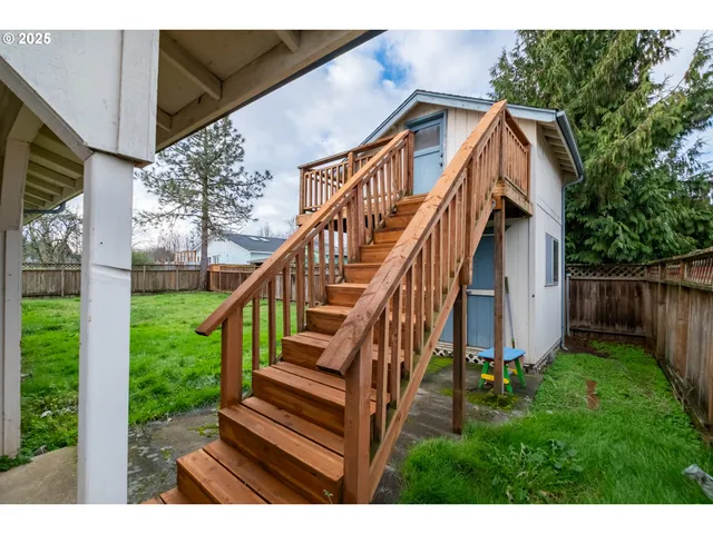 $352,000 | 905 Ash Street, Brownsville, OR 97327