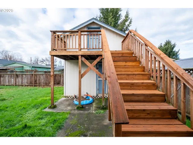 $352,000 | 905 Ash Street, Brownsville, OR 97327