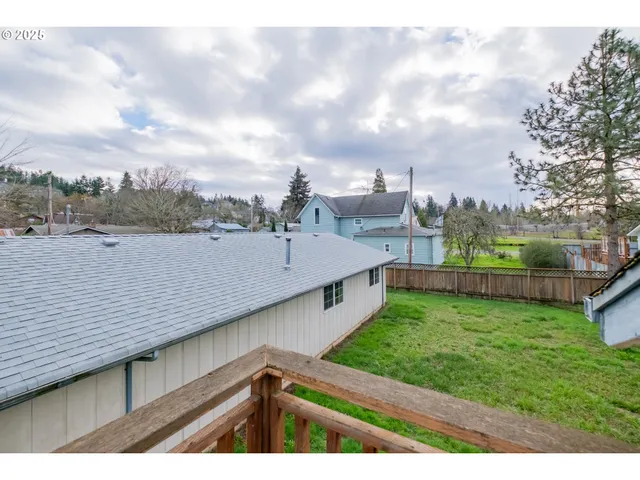 $352,000 | 905 Ash Street, Brownsville, OR 97327