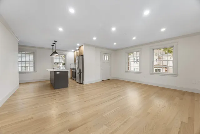 $599,900 | 9 Swan Street, Unit 1, Beverly, MA 01915