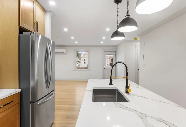 $599,900 | 9 Swan Street, Unit 1, Beverly, MA 01915