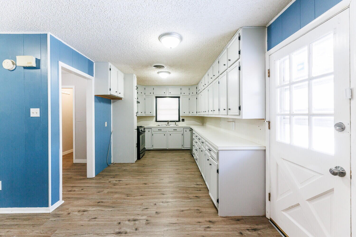 5402 9th Street Lubbock, TX 79416 - Photo 5 of 24 5402 9th-23